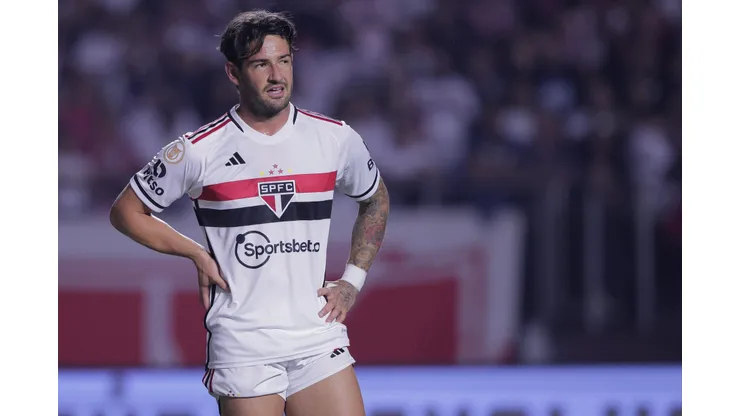 Foto: Ettore Chiereguini/AGIF - Zagueiro da Premier League comenta sobre Pato