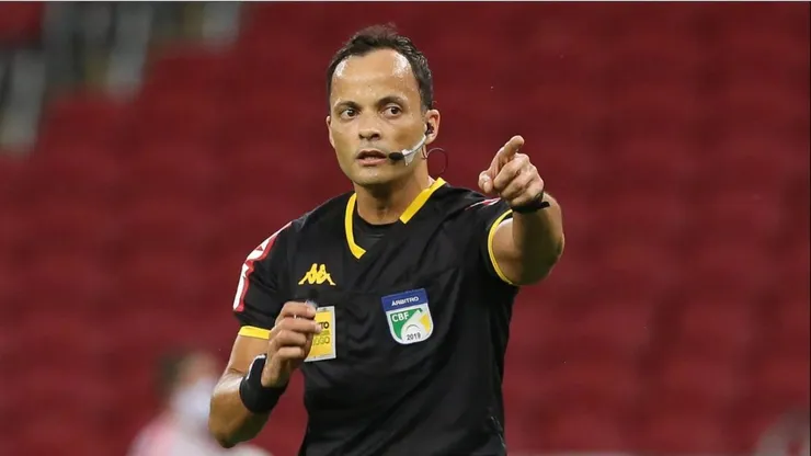 Diniz 'detona' arbitragem e manda recado para Savio Pereira Sampaio após empate do Fluminense