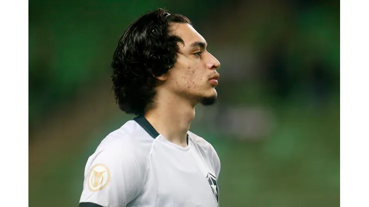 Foto: Vitor Silva/Botafogo - Matheus Nascimento tem proposta para deixar o Botafogo.