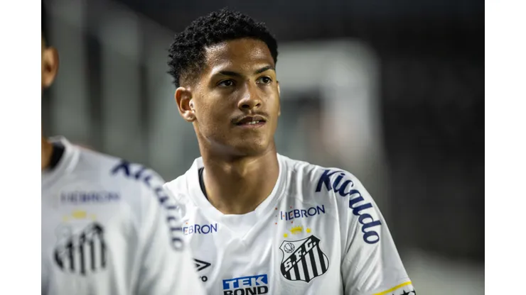 SP - SANTOS - 26/04/2023 - COPA DO BRASIL 2023, SANTOS X BOTAFOGO-SP - Angelo jogador do Santos durante partida contra o Botafogo-SP no estadio Vila Belmiro pelo campeonato Copa do Brasil 2023. Foto: Abner Dourado/AGIF