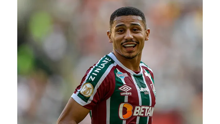 RJ - RIO DE JANEIRO - 22/04/2023 - BRASILEIRO A 2023, FLUMINENSE X ATHLETICO-PR - Andre jogador do Fluminense durante partida contra o Athletico-PR no estadio Maracana pelo campeonato BRASILEIRO A 2023. Foto: Thiago Ribeiro/AGIF
