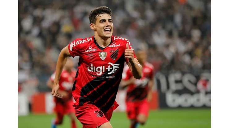 Foto: Daniel Vorley/AGIF - Léo Cittadini responde proposta do Vasco