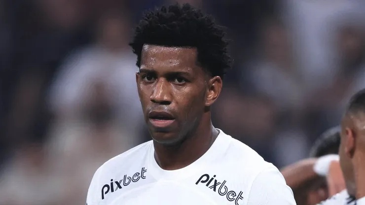 Gil se pronuncia e rebate críticas de torcida do Corinthians
