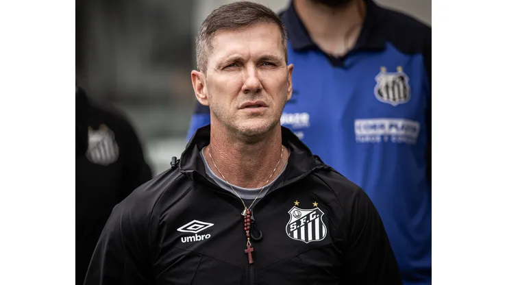 Fotos: Raul Baretta/ Santos FC - Paulo Turra comenta sobre provável chegada de Dodô.