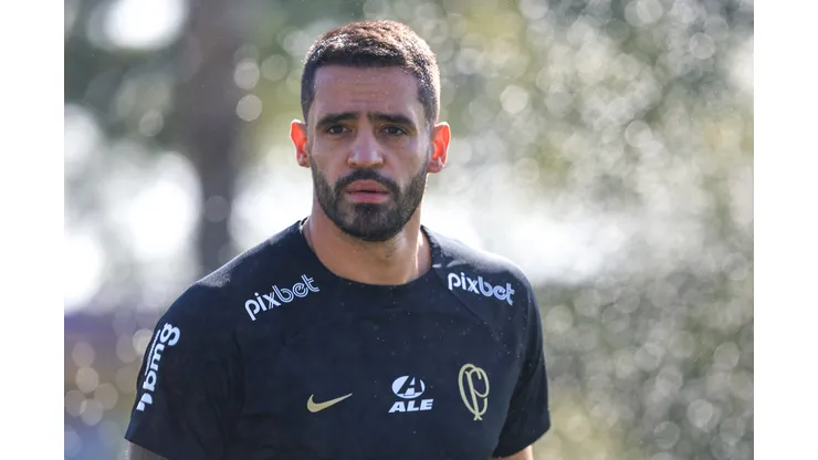 Foto: Marcello Zambrana/AGIF - Renato Augusto rasga elogios para destaque da base.