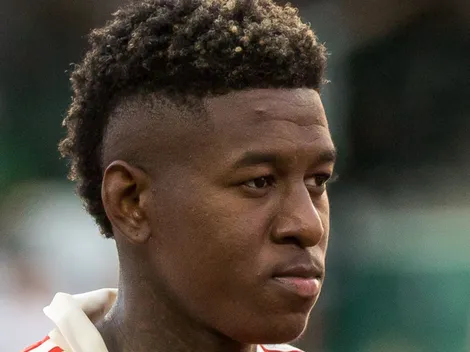 PARÇA DE VITÃO? Torcida do Internacional pede reforço de 'parar aeroporto'