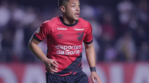 Foto: Ettore Chiereguini/AGIF – Athletico vende Vitor Roque para o Barcelona.