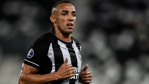 Thiago Ribeiro/AGIF- Marçal lateral do Botafogo