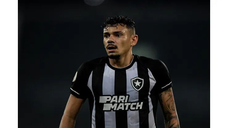 Thiago Ribeiro/AGIF- Tiquinho Soares, atacante do Botafogo