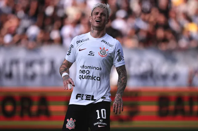 Foto: Ettore Chiereguini/AGIF – Róger Guedes