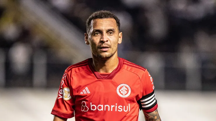 Após 'burburinho' da torcida Mano expõe situação com Alan Patrick no Internacional