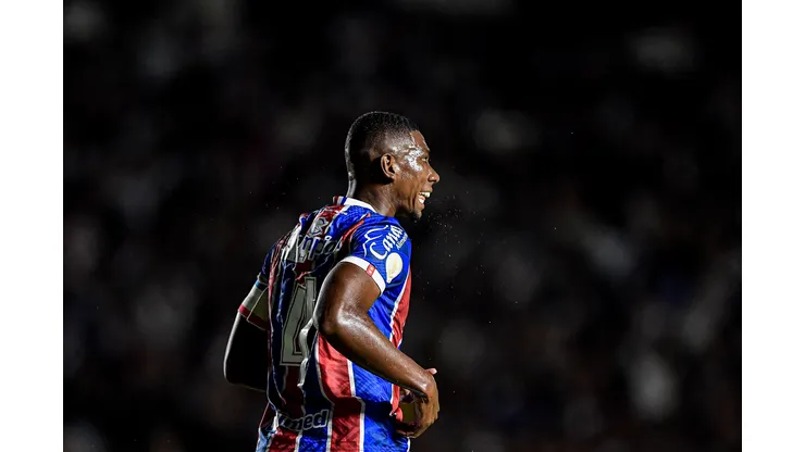 Foto: Thiago Ribeiro/AGIF - Kanu rasga o verbo em nova derrota do Bahia.