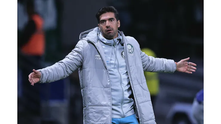 Foto: Ettore Chiereguini/AGIF - Abel Ferreira lamenta eliminação do Botafogo na Sul-Americana.