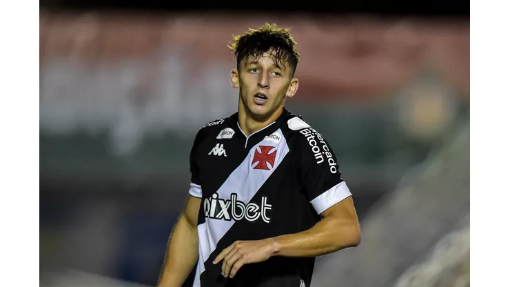 Foto: Thiago Ribeiro/AGIF - Galarza tem futuro definido.