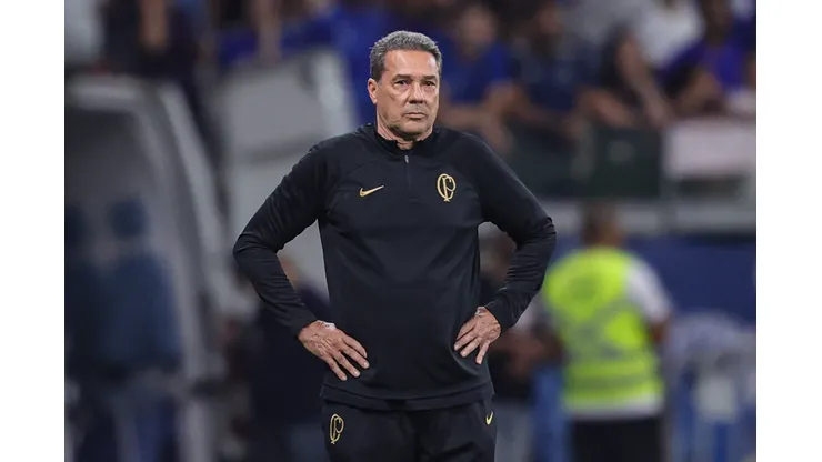 Gilson Lobo/AGIF- Vanderlei Luxemburgo, técnico do Corinthians