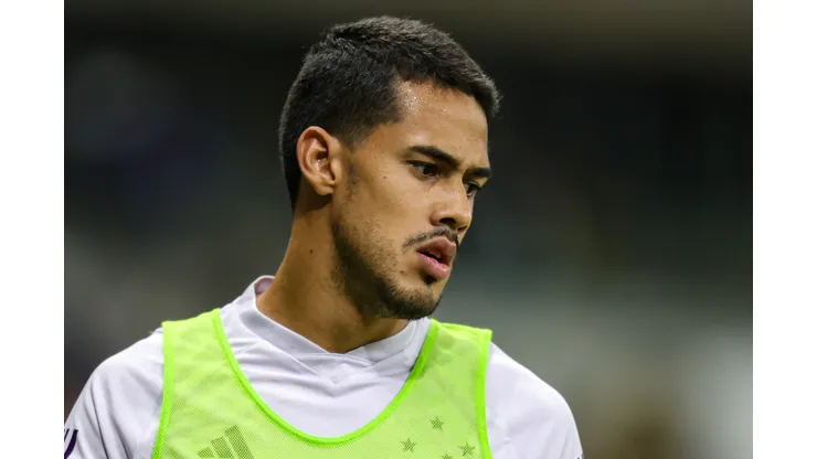 MG - BELO HORIZONTE - 10/05/2023 - BRASILEIRO A 2023, CRUZEIRO X FLUMINENSE - Lucas Oliveira jogador do Cruzeiro durante aquecimento antes da partida contra o Fluminense no estadio Mineirao pelo campeonato BRASILEIRO A 2023. Foto: Gilson Junio/AGIF