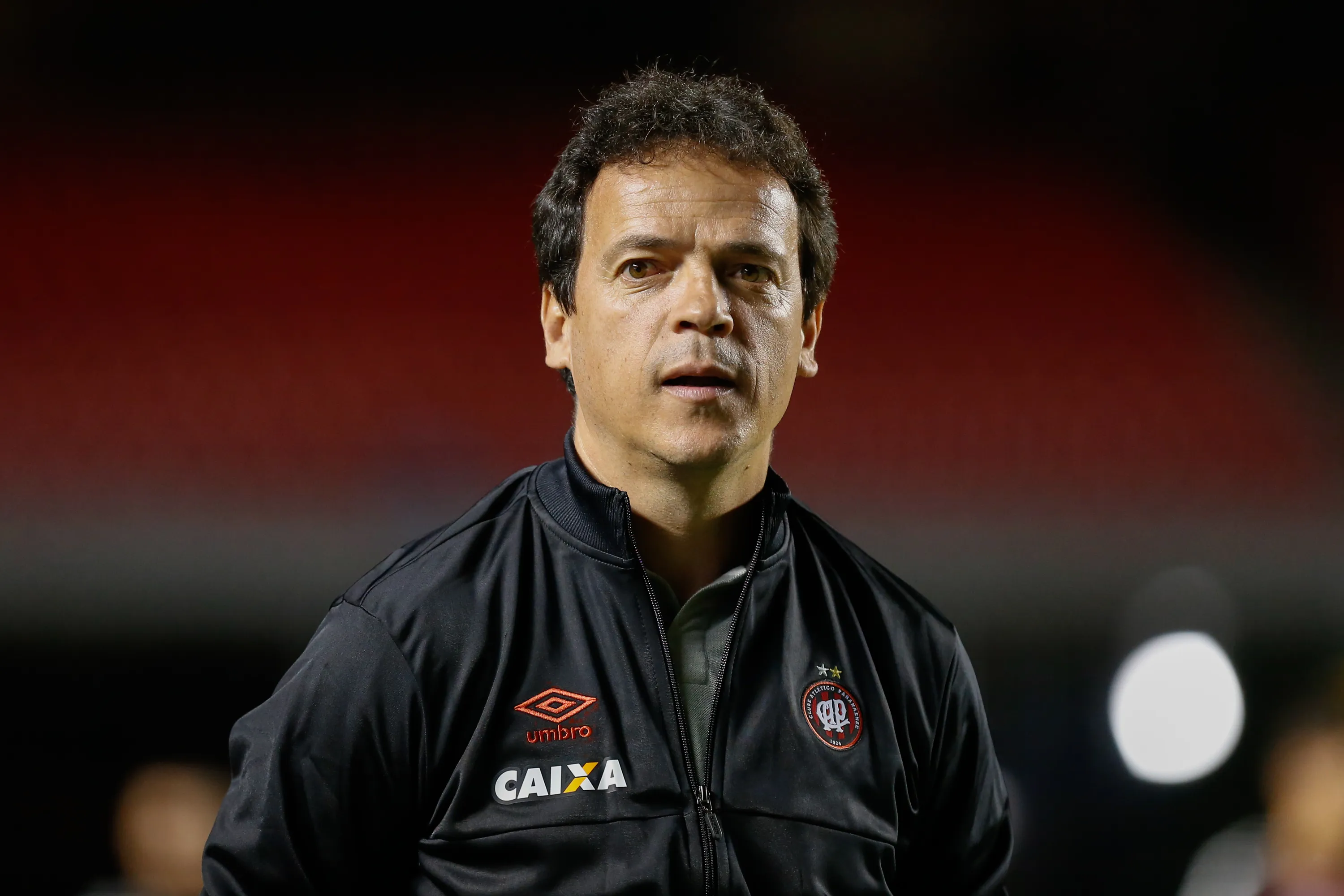 Foto: Marcello Zambrana/AGIF – Fernando Diniz no Athlético-PR em 2018