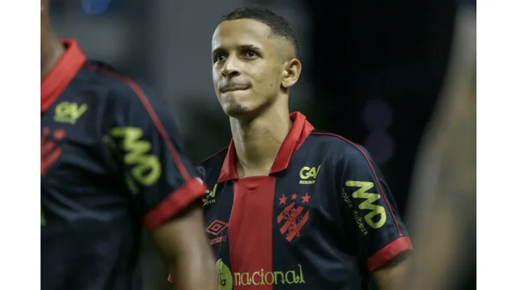 PE - RECIFE - 25/08/2023 - BRASILEIRO B 2023, SPORT X ITUANO - Luciano Juba jogador do Sport durante partida contra o Ituano no estadio Ilha do Retiro pelo campeonato Brasileiro B 2023. Foto: Rafael Vieira/AGIF