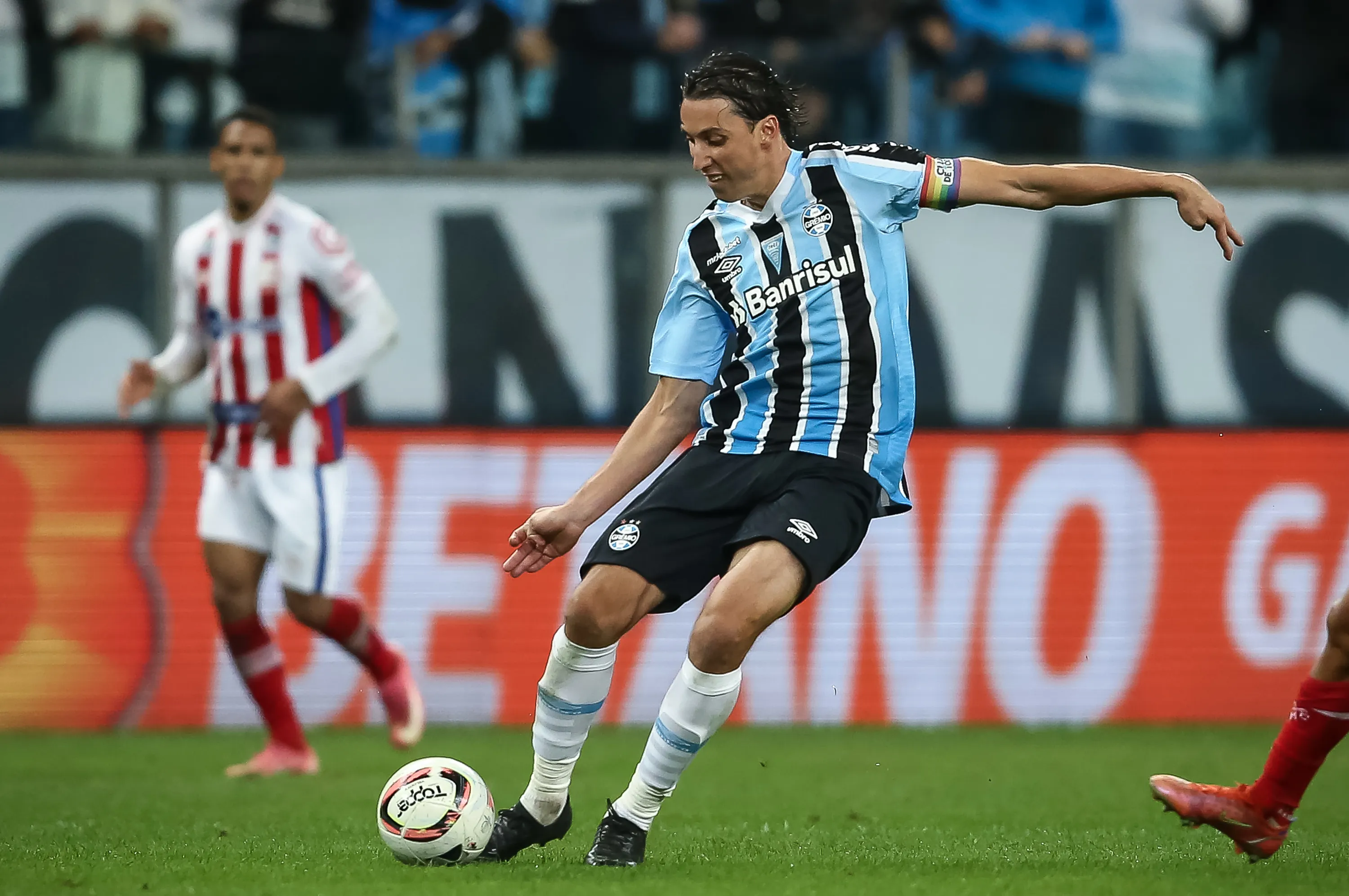 Foto: Pedro H. Tesch/AGIF – Geromel atuando em 2022 pelo Grêmio