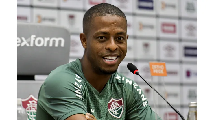 RJ - Rio de Janeiro - 12/01/2023 - FLUMINENSE, APRESENTACAO KENO - Keno fala aos jornalista durante sua apresentacao oficial como jogador do Fluminense em coletiva de imprensa realizada no CT Carlos Castilho. Foto: Thiago Ribeiro/AGIF Foto: Thiago Ribeiro/AGIF