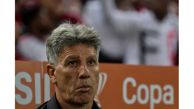 RJ - RIO DE JANEIRO - 16/08/2023 - COPA DO BRASIL 2023, FLAMENGO X GREMIO - Renato Portaluppi tecnico do Gremio durante partida contra o Flamengo no estadio Maracana pelo campeonato Copa do Brasil 2023. Foto: Thiago Ribeiro/AGIF