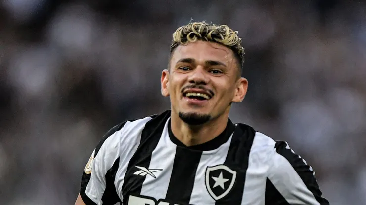 ANIMOU! Situação de lesão de Tiquinho Soares é atualizada no Botafogo