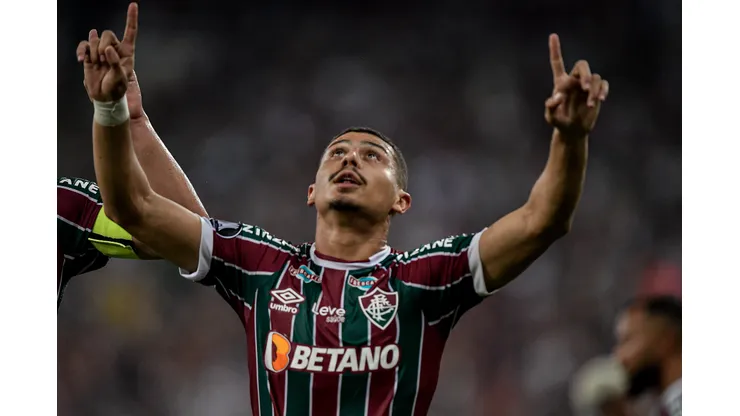 RJ - RIO DE JANEIRO - 24/08/2023 - LIBERTADORES 2023, FLUMINENSE X OLIMPIA - Andre jogador do Fluminense comemora seu gol durante partida contra o Olimpia no estadio Maracana pelo campeonato Libertadores 2023. Foto: Thiago Ribeiro/AGIF