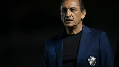 RJ - RIO DE JANEIRO - 23/07/2023 - BRASILEIRO A 2023, VASCO X ATHLETICO-PR - Ramon Diaz tecnico do Vasco durante partida contra o Athletico-PR no estadio Sao Januario pelo campeonato Brasileiro A 2023. Foto: Jorge Rodrigues/AGIF
