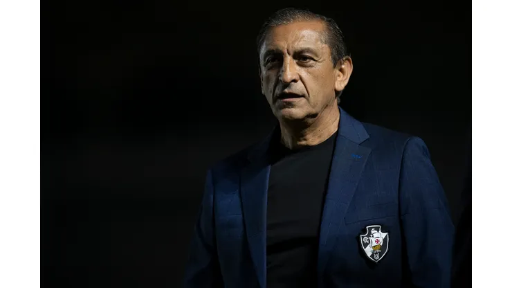 RJ - RIO DE JANEIRO - 23/07/2023 - BRASILEIRO A 2023, VASCO X ATHLETICO-PR - Ramon Diaz tecnico do Vasco durante partida contra o Athletico-PR no estadio Sao Januario pelo campeonato Brasileiro A 2023. Foto: Jorge Rodrigues/AGIF