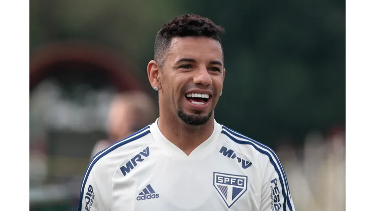 Foto: Marcello Zambrana/AGIF - Bruno Peres acerta volta ao Brasil