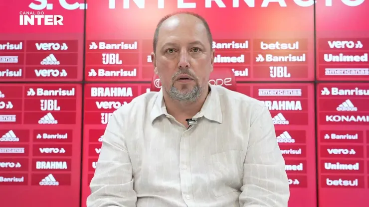 QUER VOLTAR! Ex-técnico de rival do Internacional manda recado para Barcellos sobre retorno