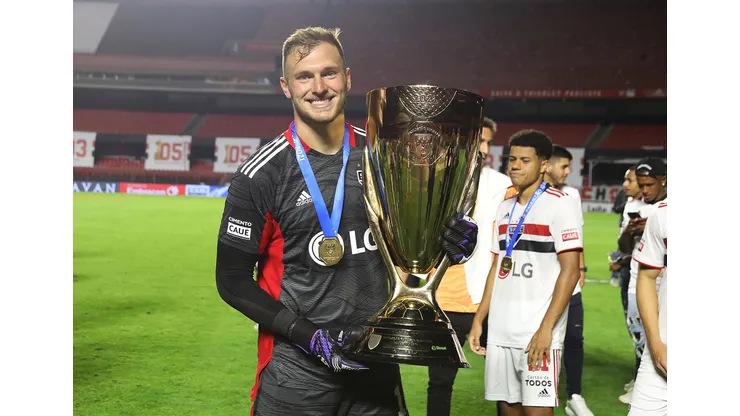 Foto: Rubens Chiri / saopaulofc.net - Lucas Perri deixou o São Paulo e hoje voa no Botafogo.