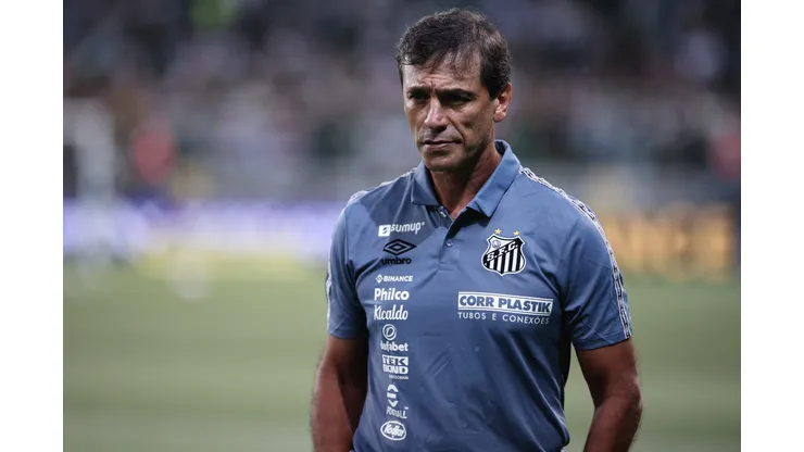SP - Sao Paulo - 13/03/2022 - PAULISTA 2022, PALMEIRAS X SANTOS - Fabian Bustos tecnico do Santos durante partida contra o Palmeiras no estadio Arena Allianz Parque pelo campeonato Paulista 2022. Foto: Ettore Chiereguini/AGIF