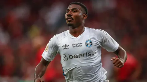 Situação de Cuiabano é exposta por jornalista após dúvida da torcida do Grêmio