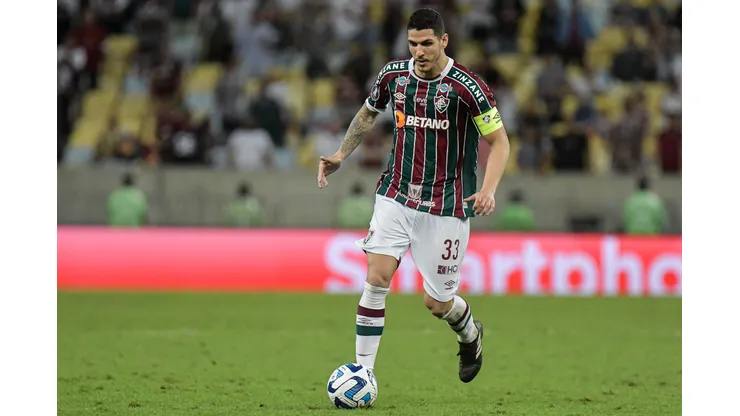 Foto: Thiago Ribeiro/AGIF - Nino fala sobre inspiração em zagueiro rival.