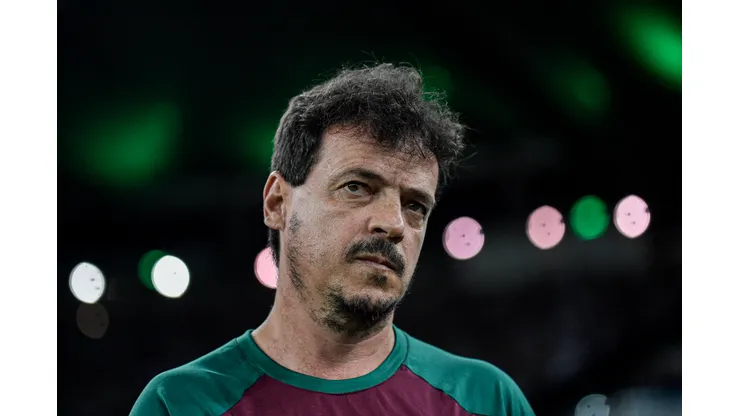 RJ - RIO DE JANEIRO - 08/08/2023 - LIBERTADORES 2023, FLUMINENSE X ARGENTINOS JUNIORS - Fernando Diniz tecnico do Fluminense durante partida contra o Argentinos Juniors no estadio Maracana pelo campeonato Libertadores 2023. Foto: Thiago Ribeiro/AGIF