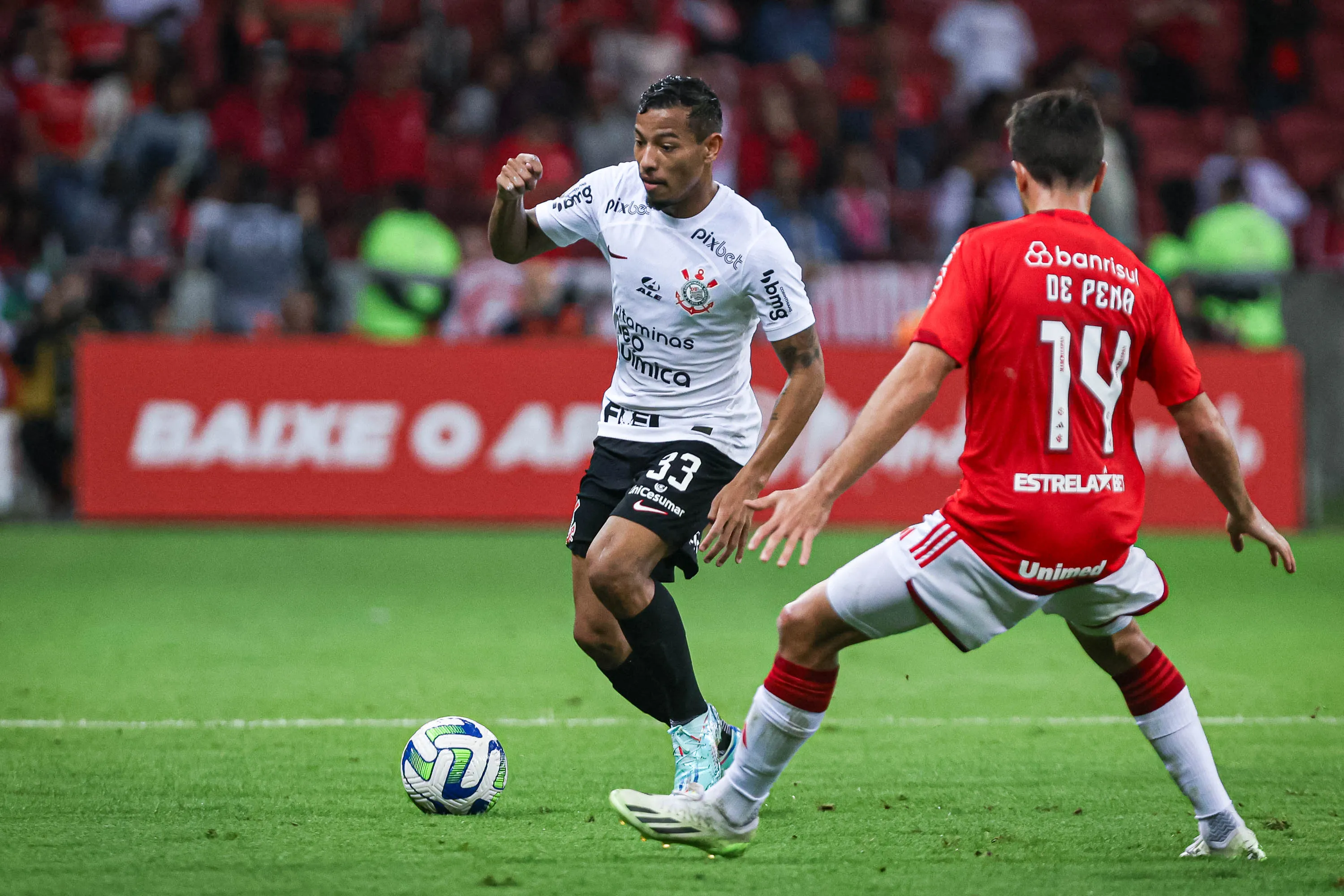 Foto: Maxi Franzoi/AGIF – Ruan Oliveira atuando pelo Corinthians