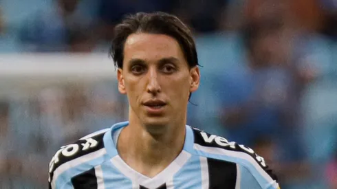 Renato expõe situação de Geromel no Grêmio antes de decisão na CDB