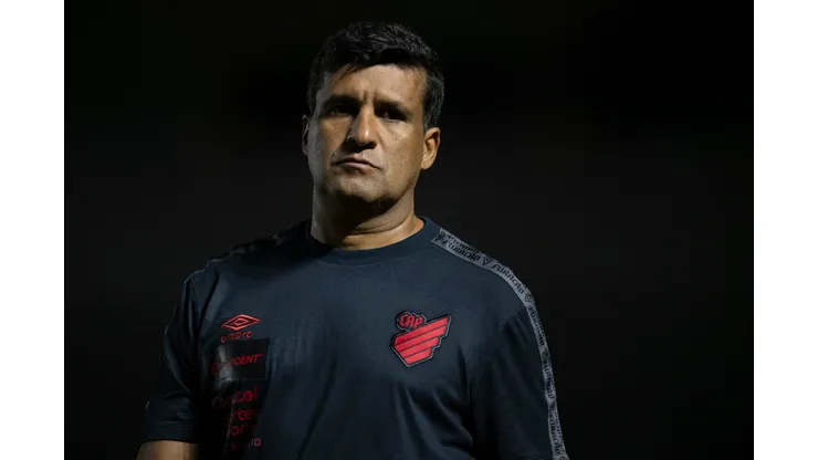 Foto: Jorge Rodrigues/AGIF - Jogador fora dos planos de Wesley Carvalho é emprestado.