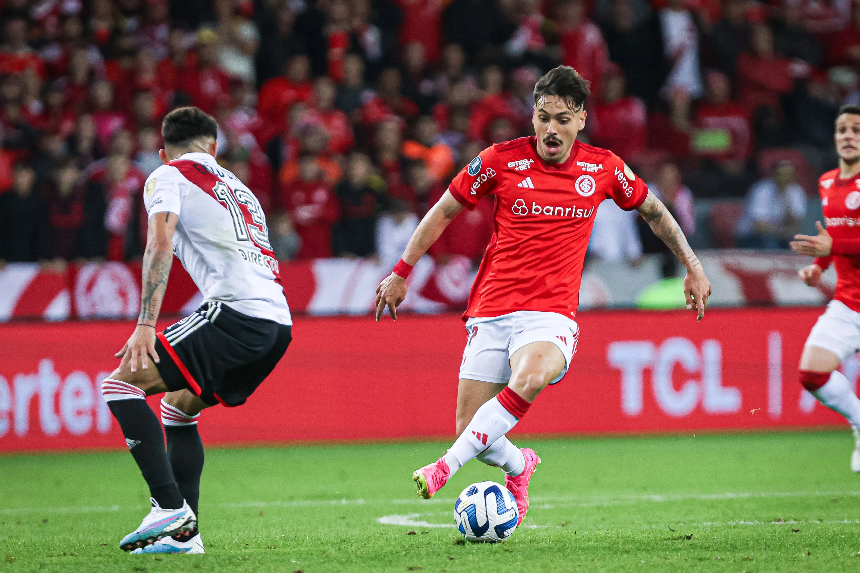 Maxi Franzoi/AGIF – Maurício atuando no confronto contra o River Plate na Libertadores
