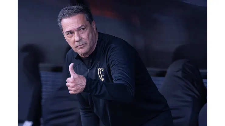 Ettore Chiereguini/AGIF- Vanderlei Luxemburgo, técnico do Corinthians