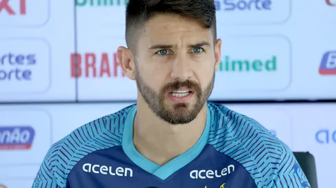 Foto: Felipe Oliveira/EC Bahia - Everaldo em entrevista coletiva.