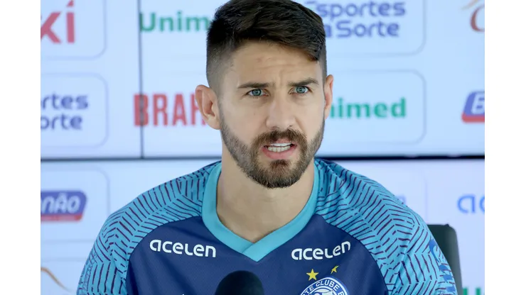 Foto: Felipe Oliveira/EC Bahia - Everaldo em entrevista coletiva.