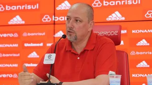 MAIS REFORÇOS? Barcellos é sincero sobre contratações no Internacional após classificação