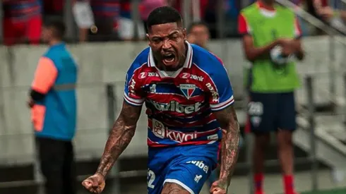 "Nunca critiquei"; Torcida do Fortaleza se rende a Marinho após classificação 