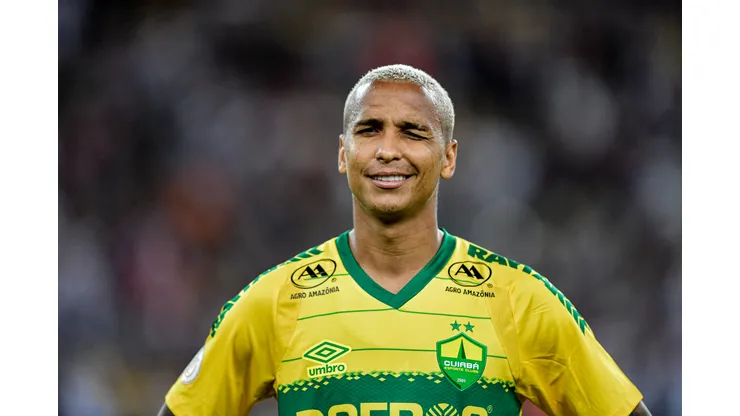 Foto: Thiago Ribeiro/AGIF - Deyverson comenta sobre Tiquinho Soares