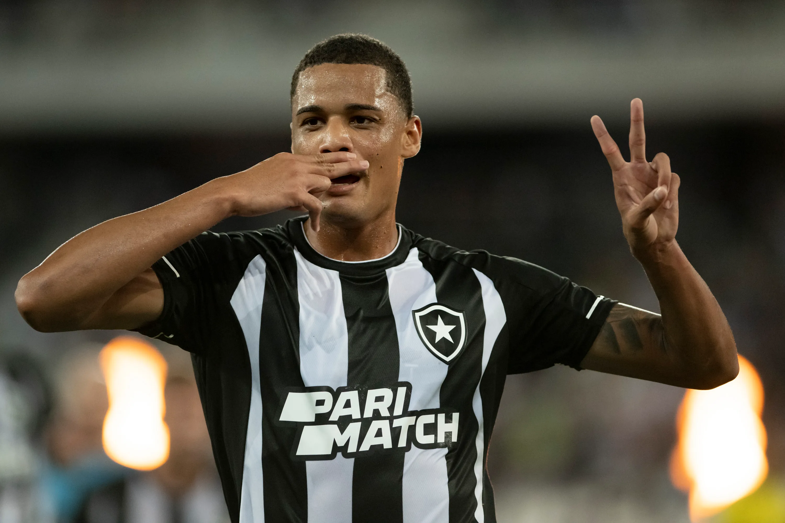 Jorge Rodrigues/AGIF – Janderson comemorando gol pelo Botafogo