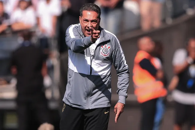 Foto: Ettore Chiereguini/AGIF – Vanderlei Luxemburgo