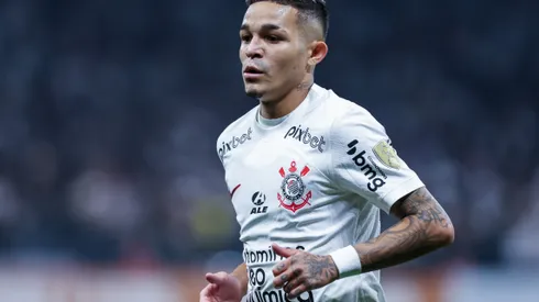 SP – SAO PAULO – 28/06/2023 – LIBERTADORES 2023, CORINTHIANS X LIVERPOOL – URU – Adson jogador do Corinthians durante partida contra o Liverpool – URU no estadio Arena Corinthians pelo campeonato Libertadores 2023. Foto: Marcello Zambrana/AGIF
