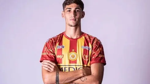 Foto: Divulgação/Progreso - Valentin Adamo fala sobre acerto com o Botafogo.